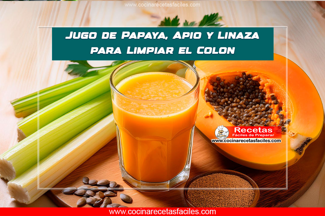 Vaso de jugo de papaya, apio y linaza con ingredientes frescos alrededor