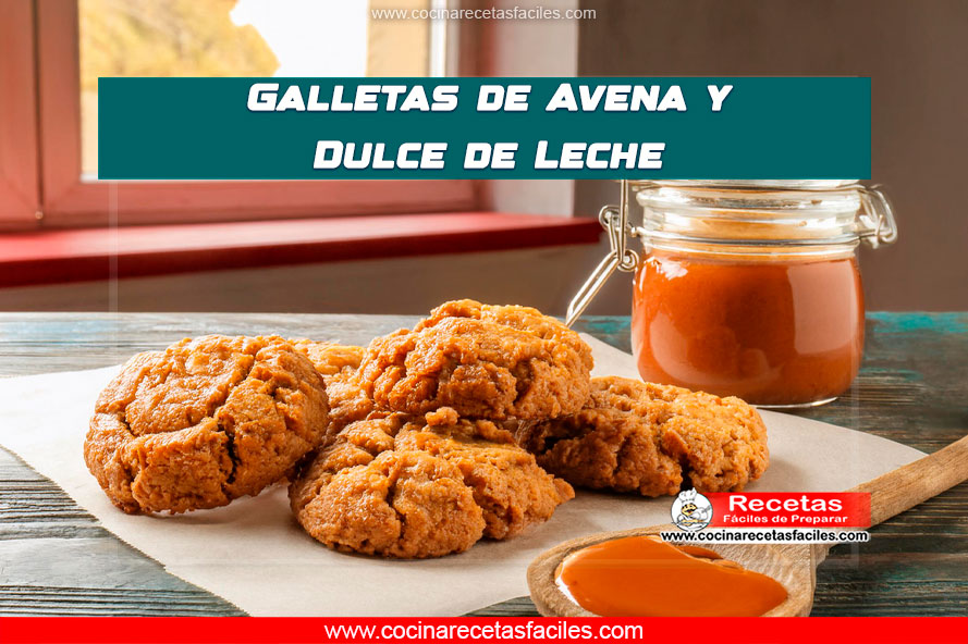 "Galletas de avena con dulce de leche, doradas y con un centro cremoso."