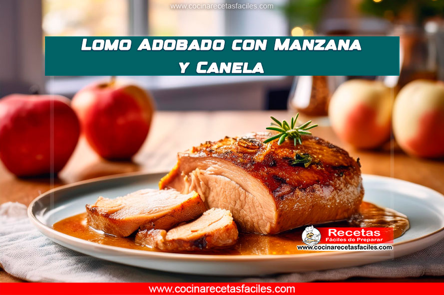 "Lomo de cerdo adobado en rodajas gruesas con salsa de manzana en un plato sobre una mesa de madera."