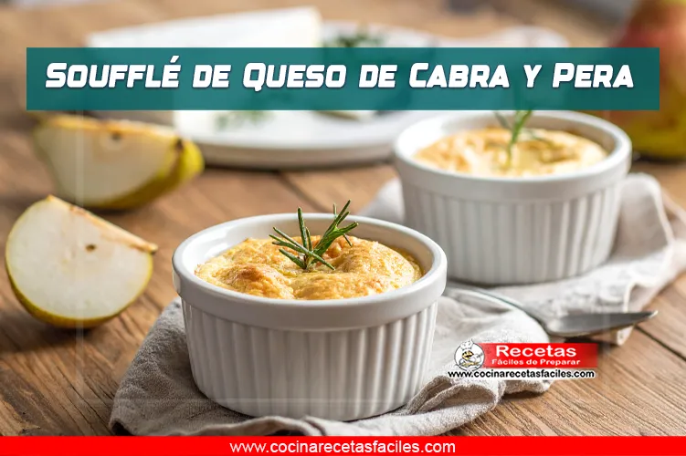 Soufflés de queso de cabra y pera servidos en moldes individuales, dorados y esponjosos, decorados con hojas de romero sobre una mesa de madera.