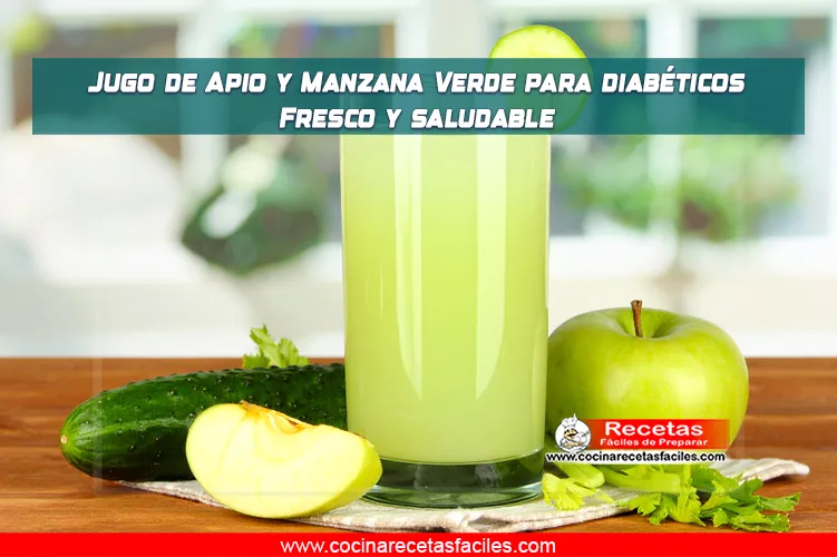 Jugo verde de apio y manzana servido con hielo, rodeado de ingredientes frescos sobre una mesa de cocina